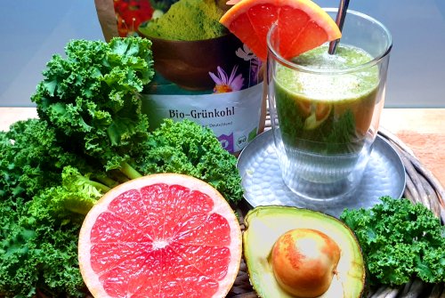 Smoothie "Pick-me-up" met boerenkool & rozenbottelpoeder