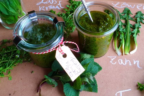 7 Spring herbs pesto