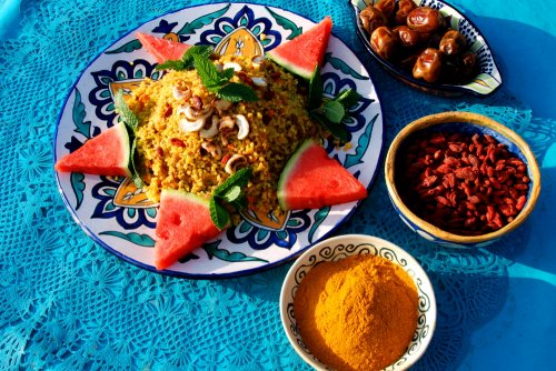 Bulgur salad with goji berries and turmeric