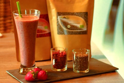 Strawberry and almond smoothie with goji berries and chia seeds