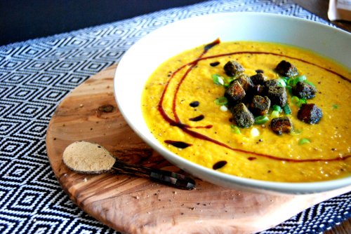Fruity carrot soup with baobab & kale croutons