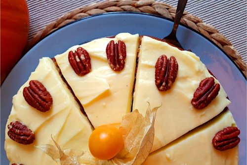 Saftiger veganer Kürbiskuchen