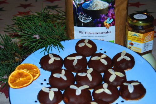 Marzipan Lebkuchen mit Acerolapulver & Flohsamenschalen