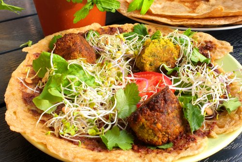 Linsenplinsen mit Falafel & Oliventapenade