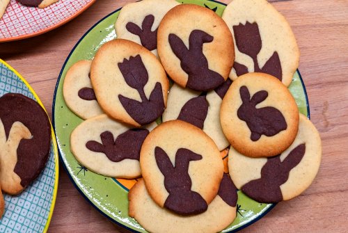 Delicious themed Easter cookies with cocoa