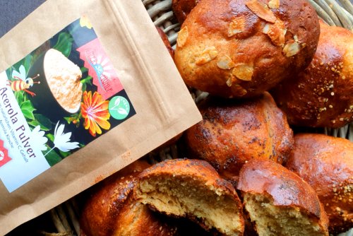 Quark-Dinkelbrötchen mit Acerola