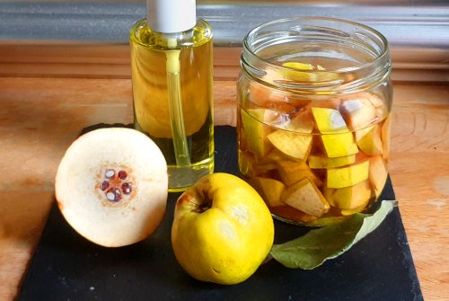 Quince skin care oil for sensitive & irritated winter skin