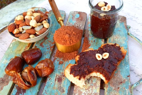 Healthy nut and chocolate spread with dates