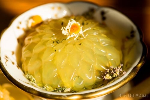 Caring soap with honey, chamomile and yarrow