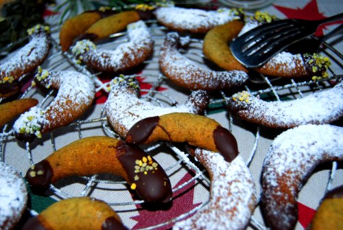 Pompoenzaadcroissants met pompoen-eiwitpoeder & bloempollen