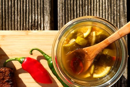 Chili-limoen-kruidensaus