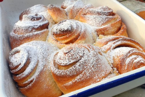 Fluffige Zimt-Hagebutten-Schnecken