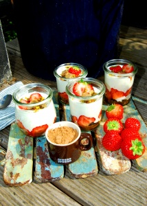 Tiramisu-Guarana with rhubarb & strawberries