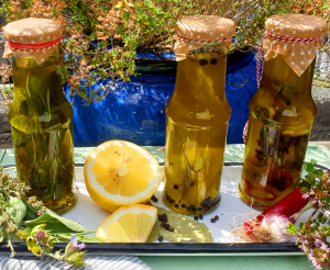 Aromatic spice & herb oils, 3sorts.