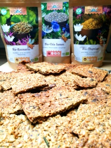 Seed crackers mediterranean with rosemary, thyme & chia