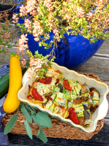 Zucchini parcels with halloumi cheese or smoked tofu