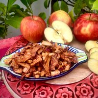 Crispy apple with honey or with cinnamon & honey - crispy dried 