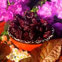 Whole sour cherries with apple syrup - osmotically dried 