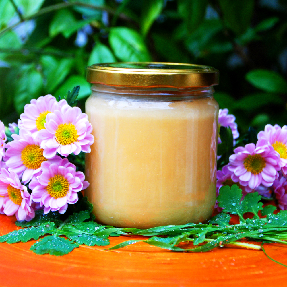 Creamy blossom honey from the Baltic States 