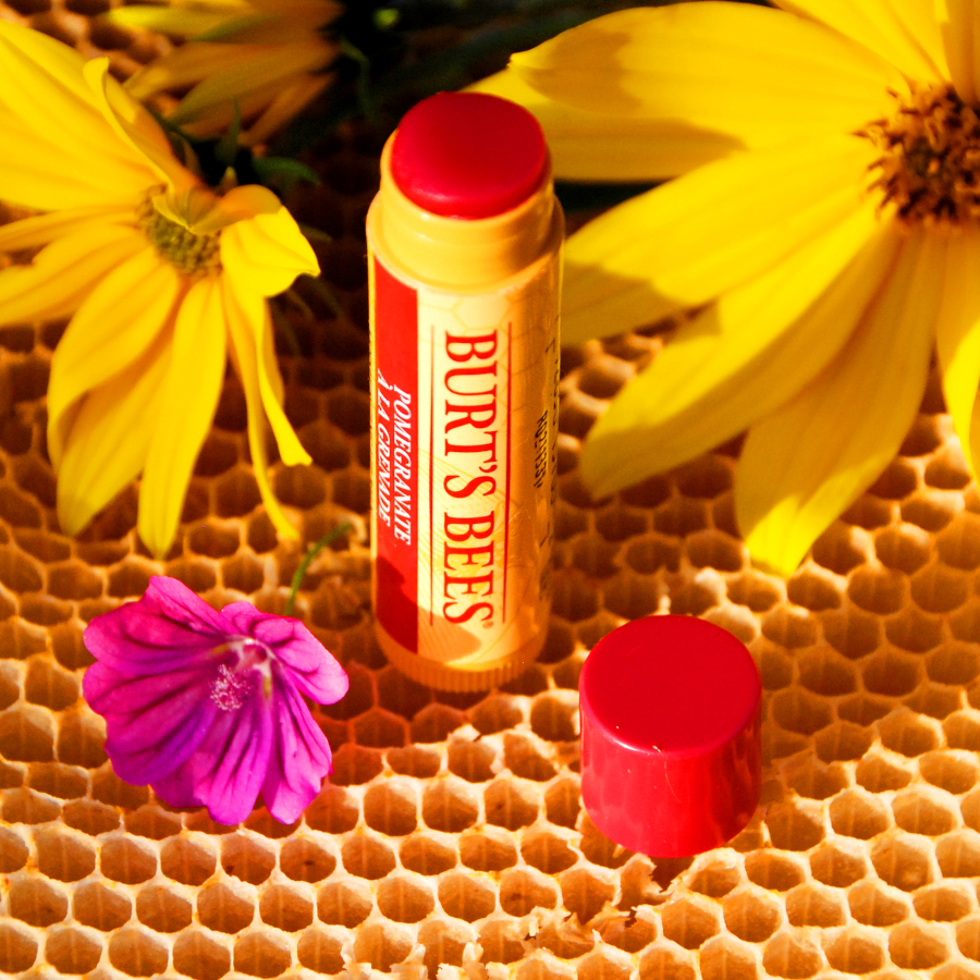 Burt's Bees Lippenbalsem met bijenwas en granaatappelsmaak 