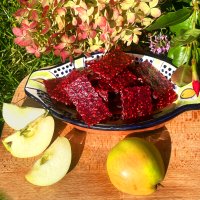 Apple and raspberry jam confectionery with 80% fruit content image 2