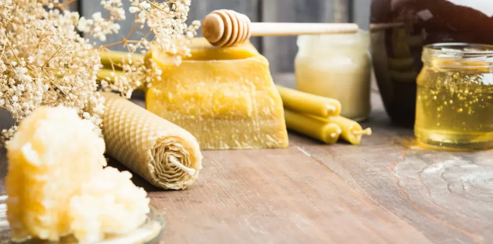 Bijenproducten en waskaarsen
