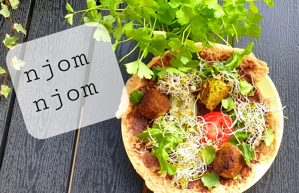 Falafel with parsley