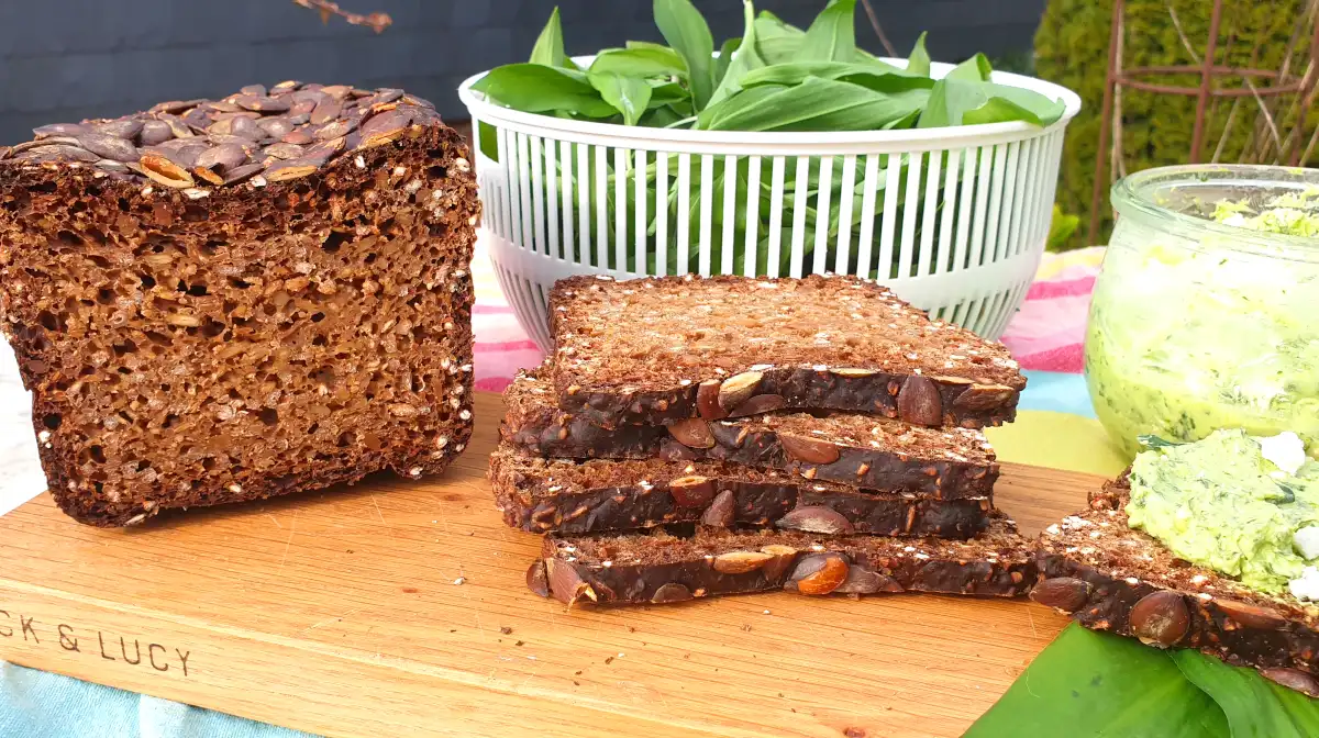 Lower Rhine brown bread close-up
