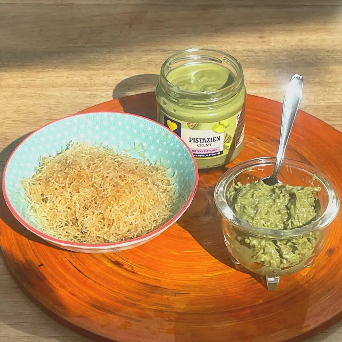 Rijstnoedels met pistachecrème