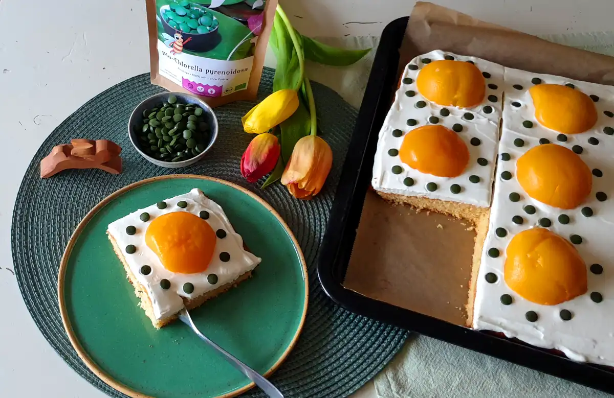 Sliced fried egg cake