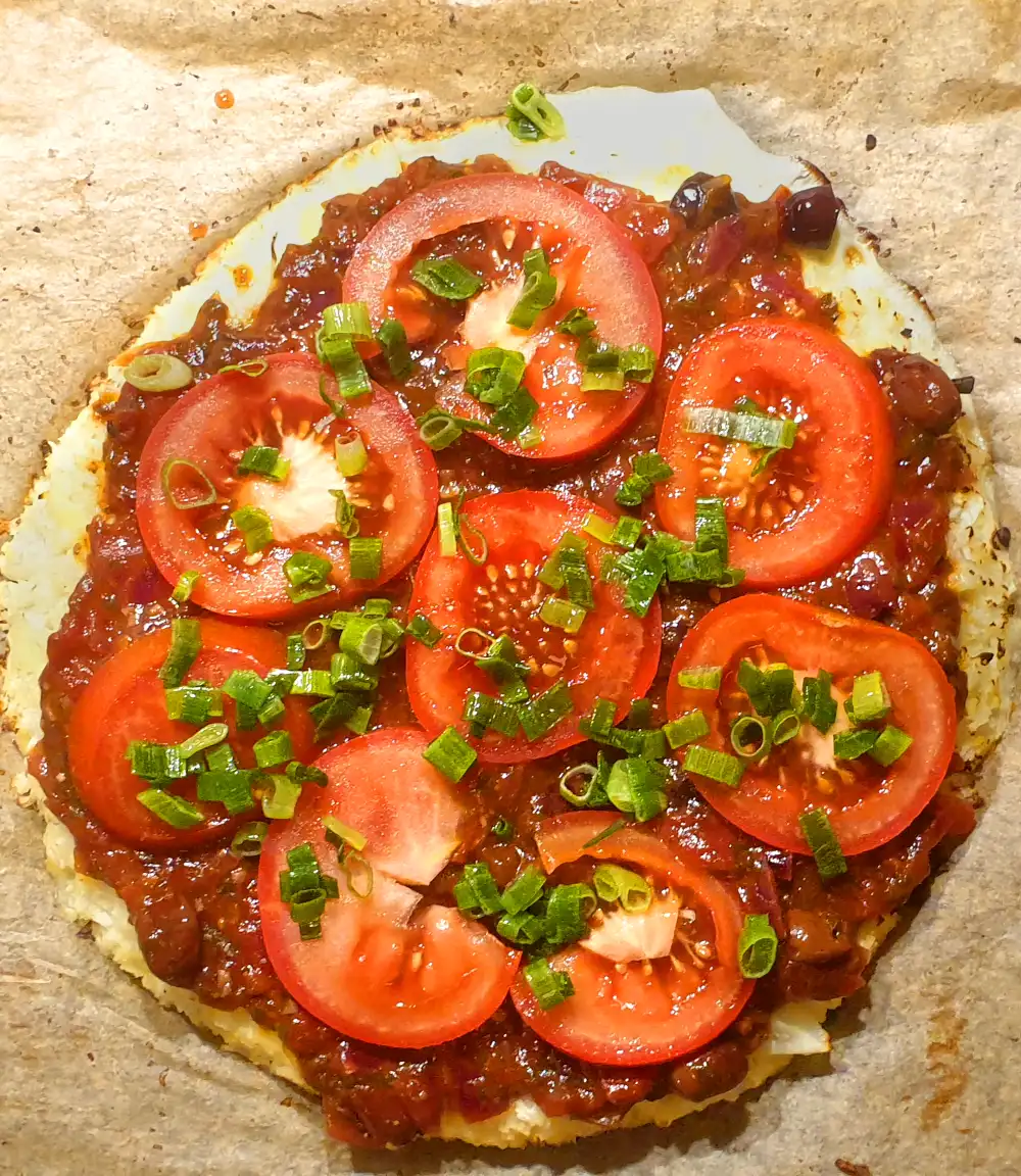 Pizza met bloemkoolbodem, koolhydraatarm