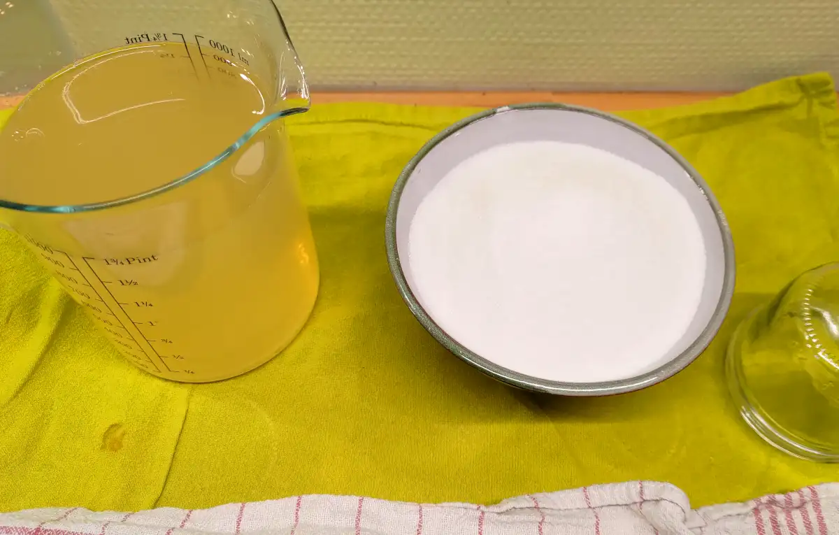 Quince jelly ingredients